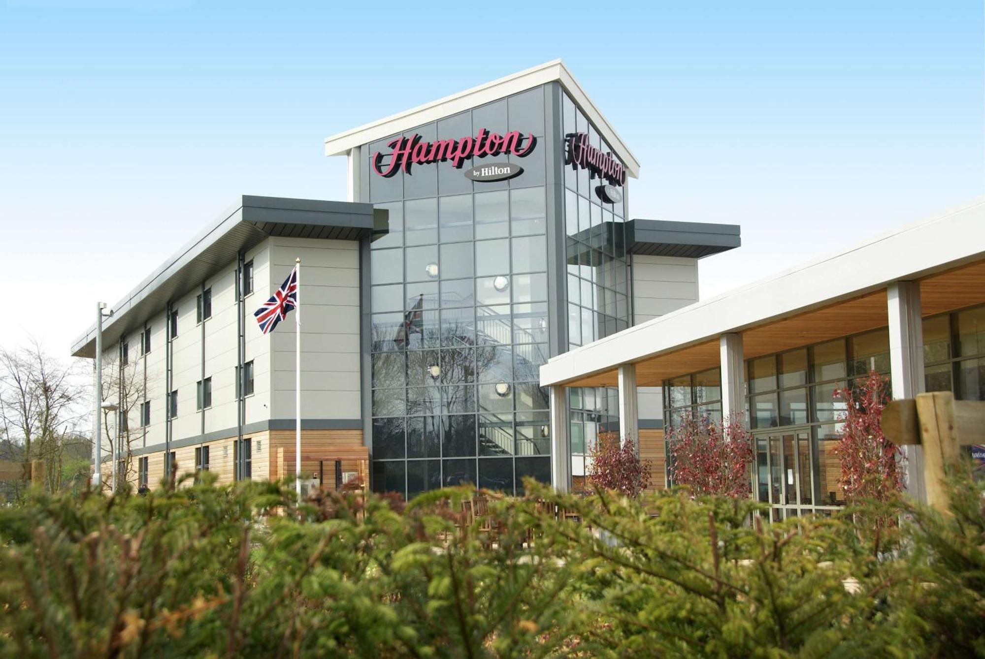 Готель Hampton By Hilton Корбі Екстер'єр фото