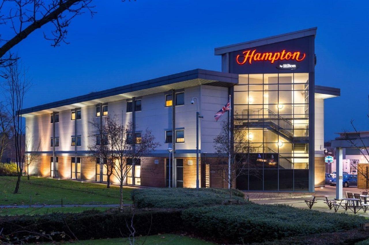 Готель Hampton By Hilton Корбі Екстер'єр фото